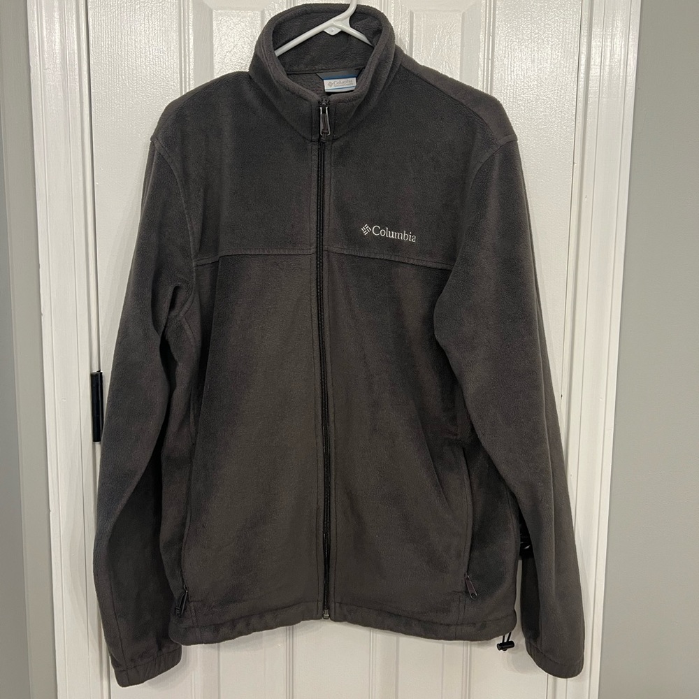 Men’s Columbia fleece jacket